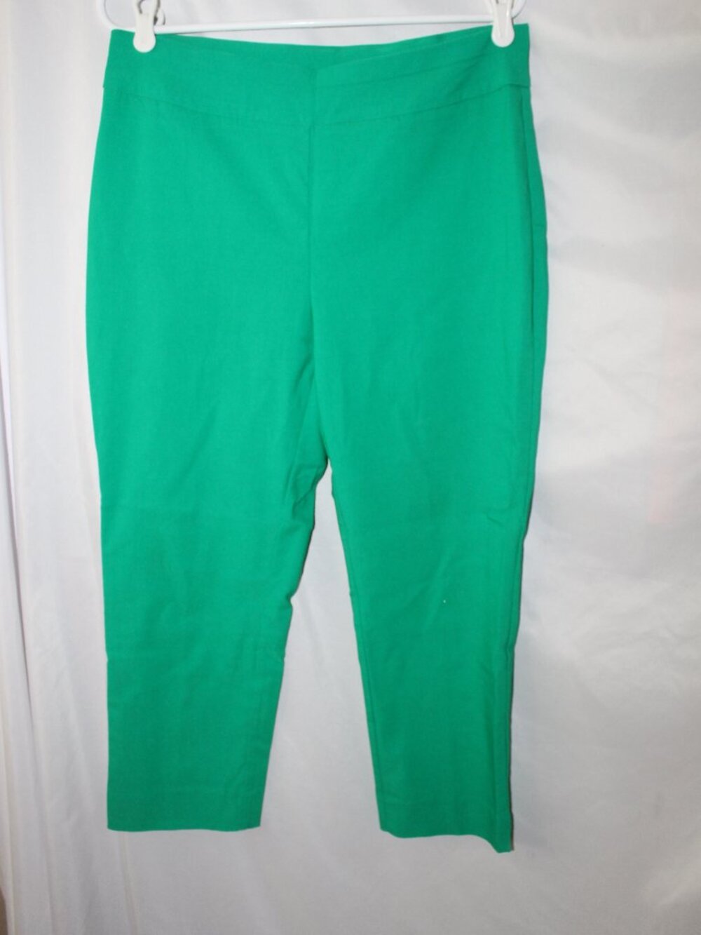 Chico's So Slimming Kelly Green Pants